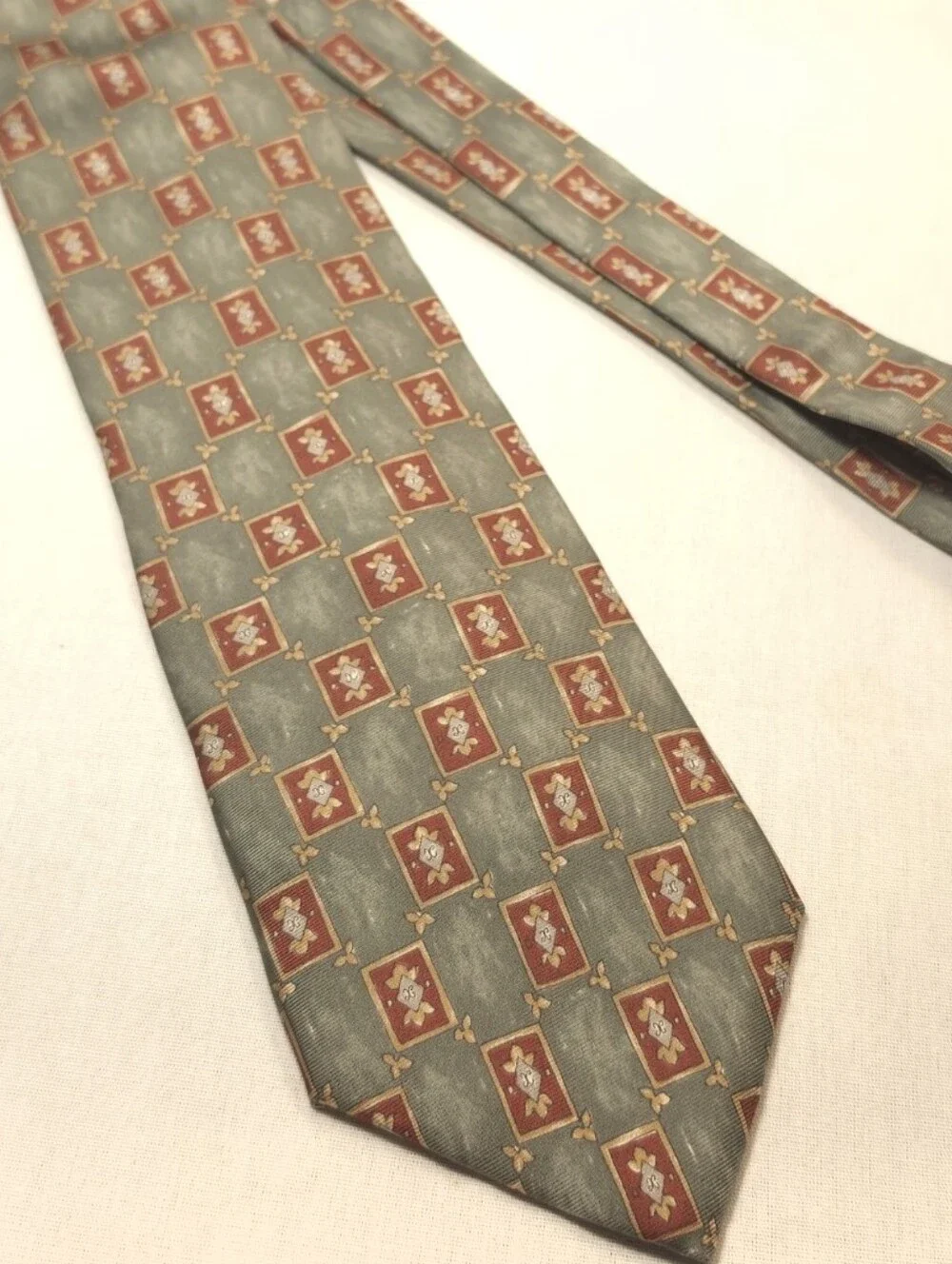 bill blass Gray Silk Tie with Red and Gold Medallions